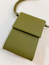 Load image into Gallery viewer, Sling Bag ( Green )
